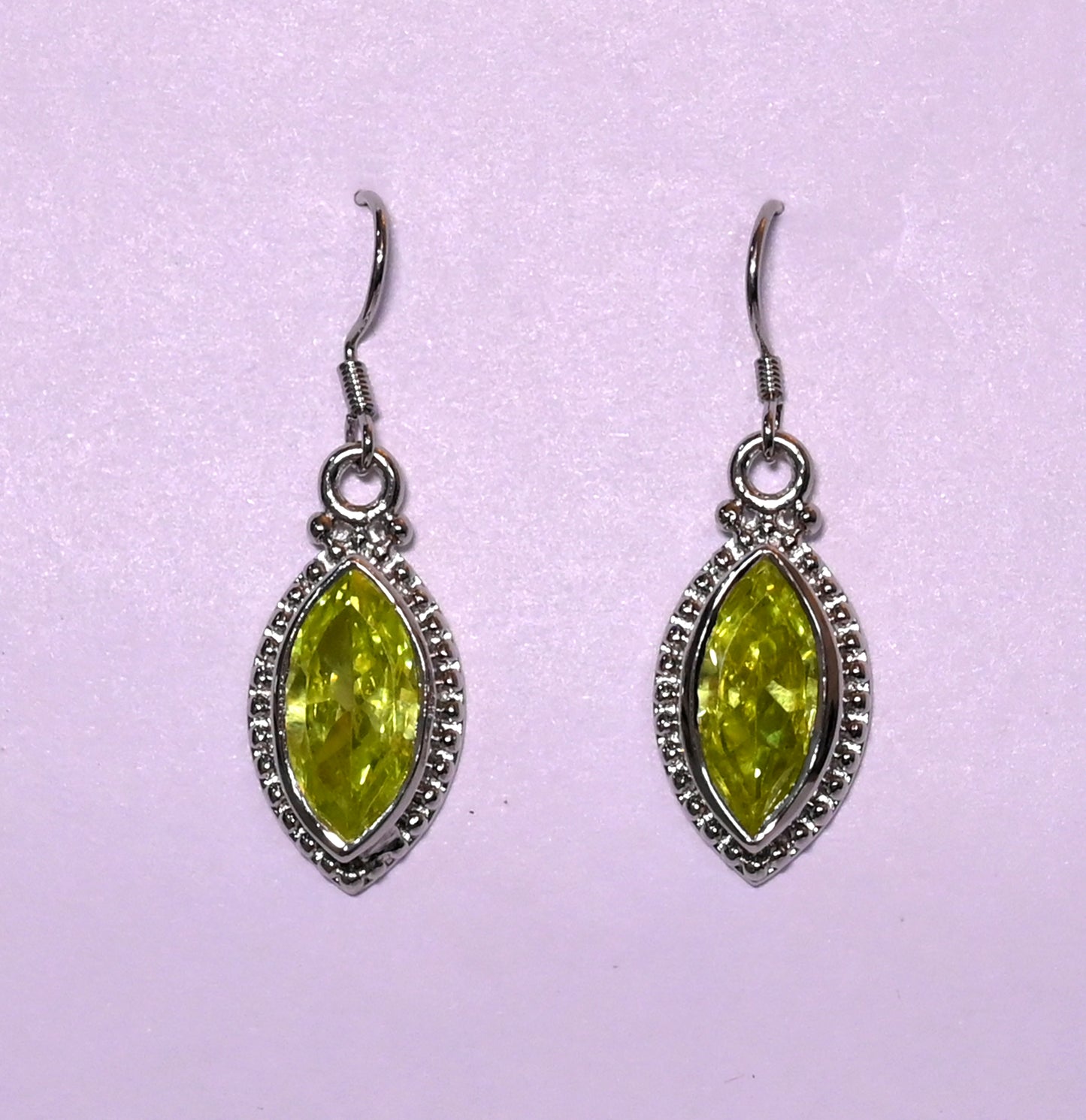MARQUISE EARRING